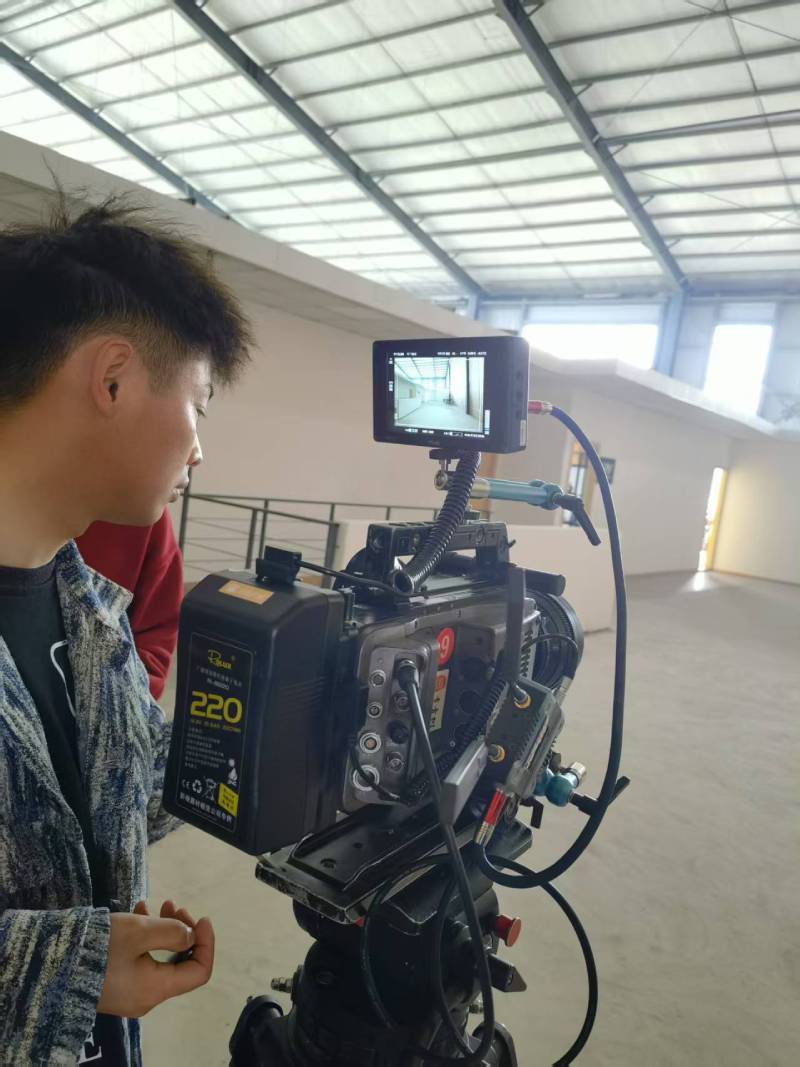 创新驱动，智领未来——信丰县TVC与广告片拍摄制作的创新实践